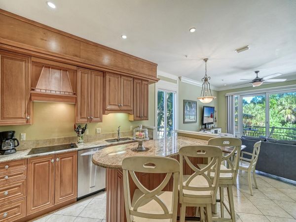 Siesta Key Stunning Vacation Townhome A Short Walk to Beach