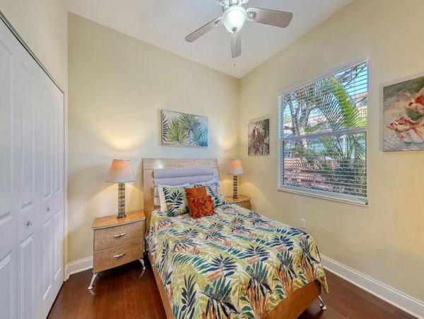Sarasota 6-Bedroom Duplex with 2 Private Pools