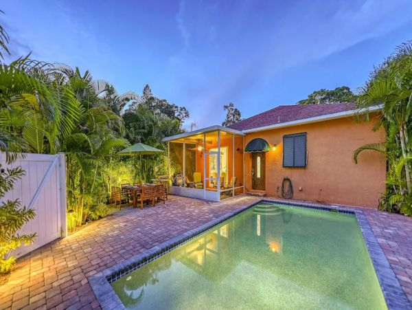 Sarasota 6-Bedroom Duplex with 2 Private Pools