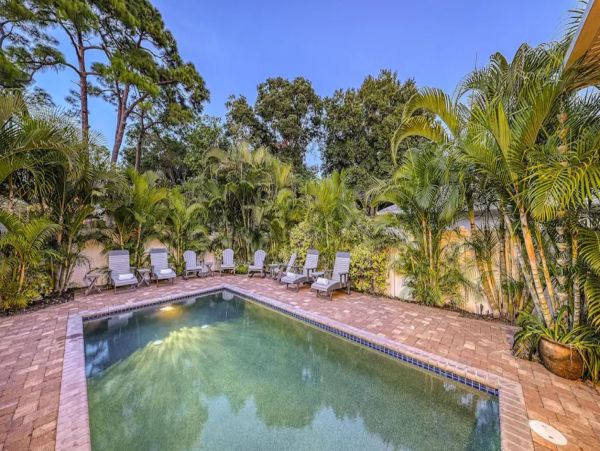 Sarasota 6-Bedroom Duplex with 2 Private Pools