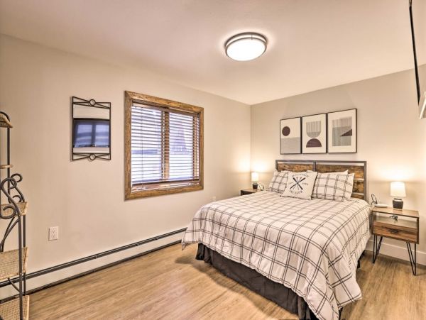 Luxurious Cabin in Dillon With Private Hot Tub Sleeps 22