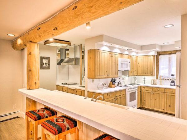 Luxurious Cabin in Dillon With Private Hot Tub Sleeps 22