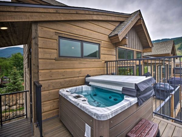 Keystone Vacation Home Mountain Views Four Bedrooms