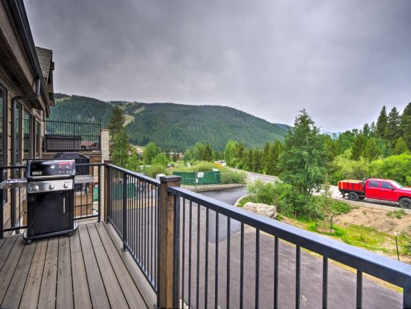 Keystone Vacation Home Mountain Views Four Bedrooms