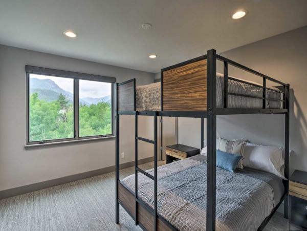 Keystone Vacation Home Mountain Views Four Bedrooms
