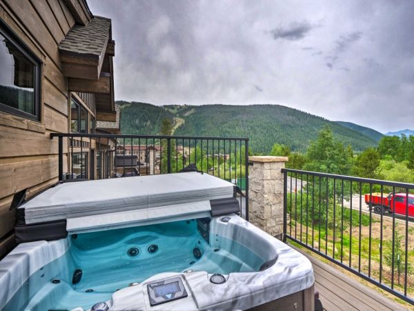 Keystone Vacation Home Mountain Views Four Bedrooms