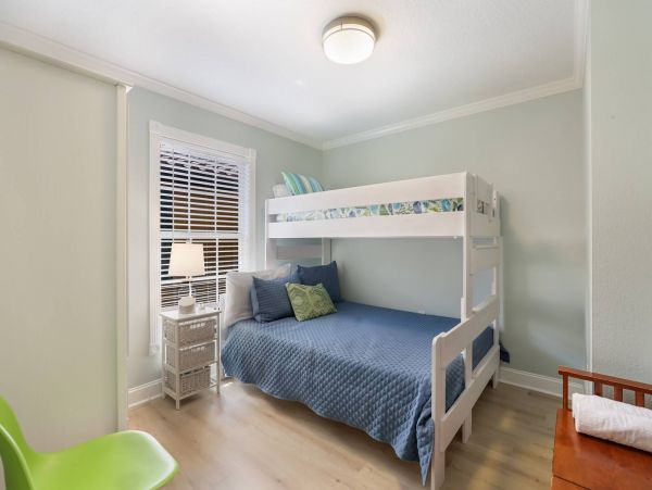 Holmes Beach Pool Vacation Home with 3 Bedrooms