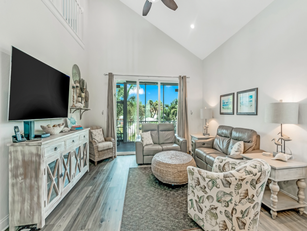 Charming Vacation Home in Holmes Beach600 steps to beach! to Beach