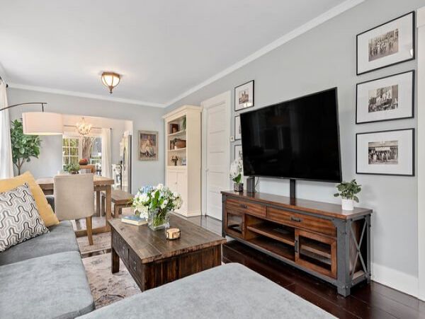 Santa Barbara Charming 3 Bedroom Vacation Home Sleeps Six
