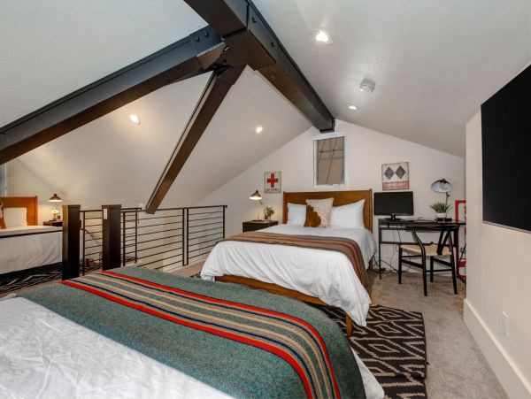 Luxury Park City Vacation Home - Ski In Ski Out Sleeps 12