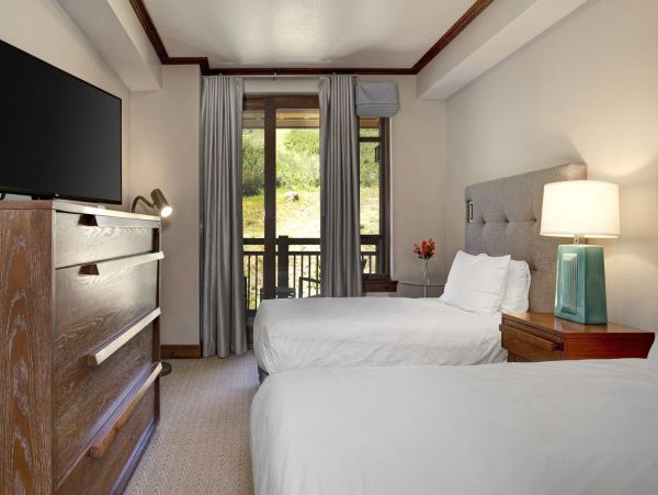 Park City Vacation Condo Four Bedrooms With Mountain Views