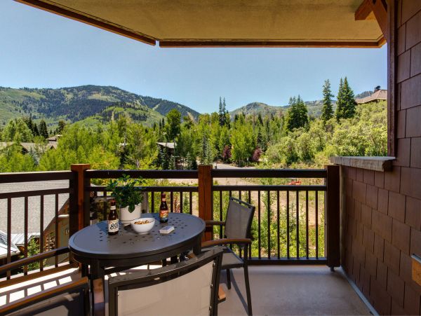 Park City Vacation Condo Four Bedrooms With Mountain Views