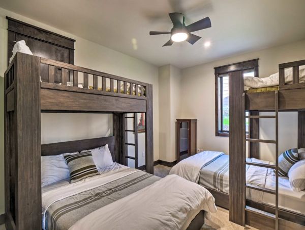 4 Bedroom Breckenridge Vacation Home Mountain View Sleeps 12