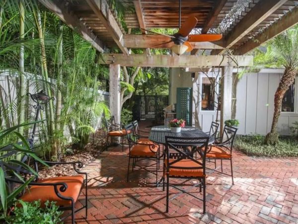 Sarasota Vacation Luxury Villa with Pool House and Cottage