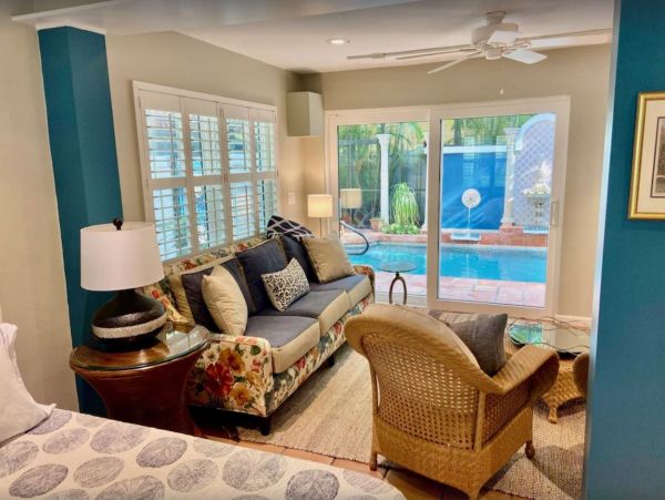 Sarasota Vacation Luxury Villa with Pool House and Cottage
