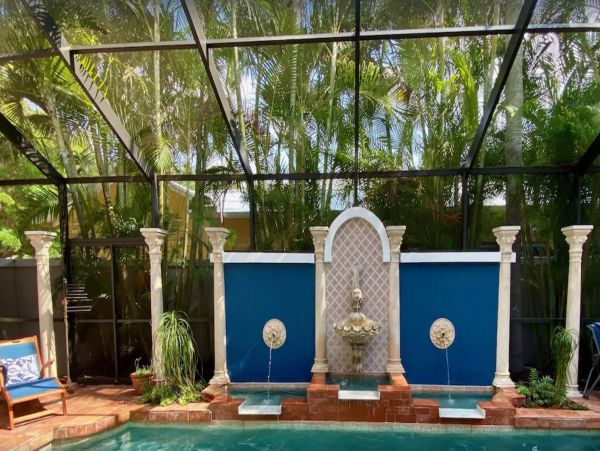 Sarasota Vacation Luxury Villa with Pool House and Cottage