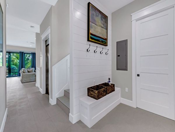 Beautiful Luxury Lido Key Pool Home Walk to Everything!!