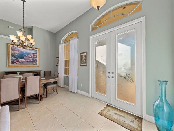 Gulf Access 4 Bedroom Vacation Pool Home in Cape Coral