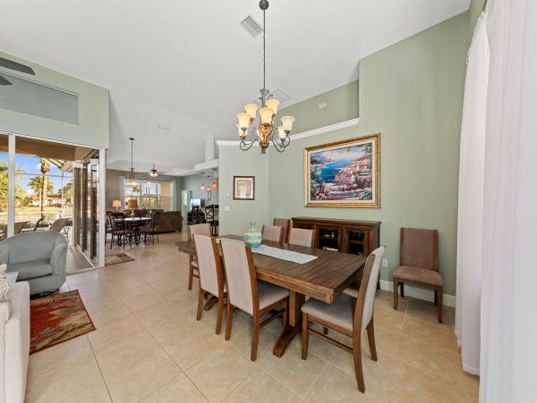Gulf Access 4 Bedroom Vacation Pool Home in Cape Coral
