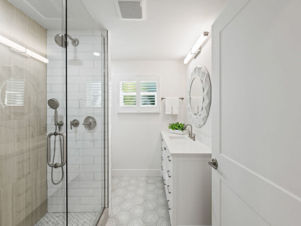 3 Bedroom Vacation Home in Naples with Pool Sleeps 6 Guests