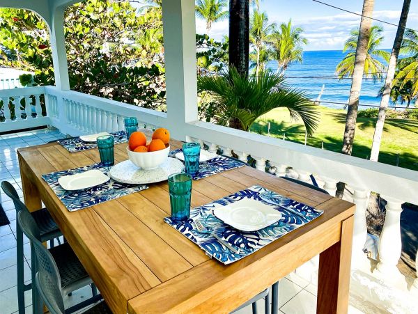 Five Bedroom Vacation Home in Puerto Rico Right on Beach