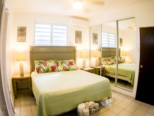 Five Bedroom Vacation Home in Puerto Rico Right on Beach
