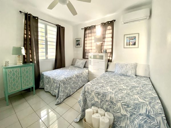 Five Bedroom Vacation Home in Puerto Rico Right on Beach