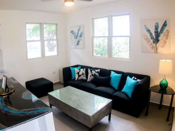 Five Bedroom Vacation Home in Puerto Rico Right on Beach