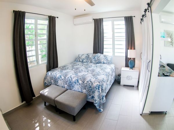 Five Bedroom Vacation Home in Puerto Rico Right on Beach