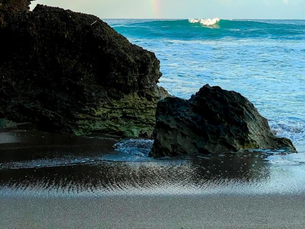 Five Bedroom Vacation Home in Puerto Rico Right on Beach