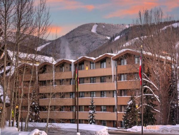 4 Bedroom Vail Vacation Condo Walk to Lifts Mountain Views