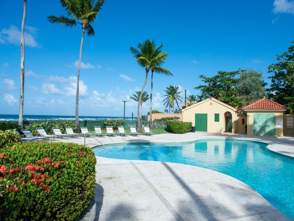 4 Bedroom Beach Vacation Villa in Puerto Rico Walk To Beach