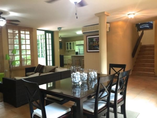 4 Bedroom Beach Vacation Villa in Puerto Rico Walk To Beach
