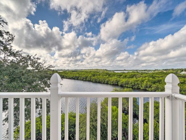 Water Views Bradenton Vacation Condo Two Bedrooms Sleeps Six