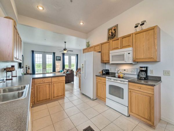 Water Views Bradenton Vacation Condo Two Bedrooms Sleeps Six