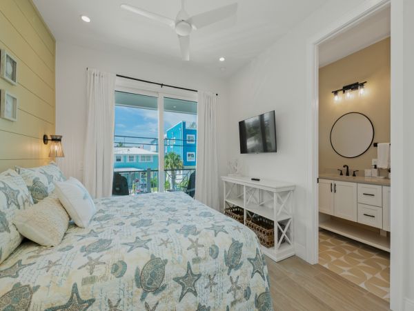 Bradenton Beach Vacation Home Five Bedrooms Walk To Beach