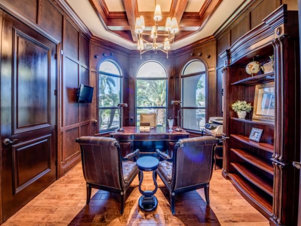 Luxury Cape Coral Vacation Pool Villa with Boat Dock