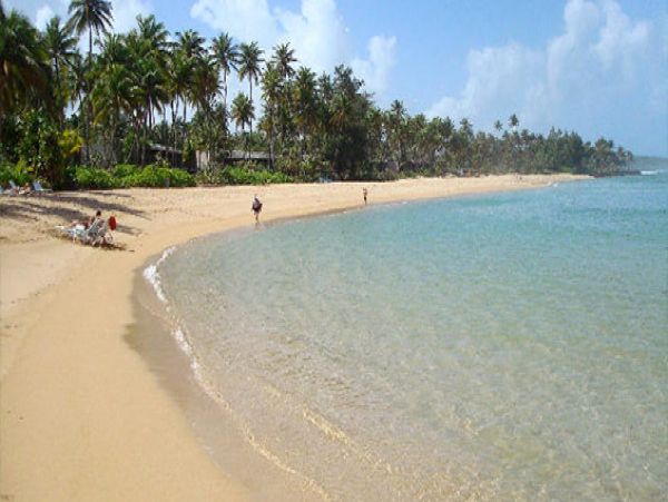 Puerto Rico Vacation Villa Sleeps 8 Guests Walk To Beach