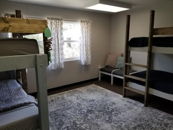 Waterfront 7 Bedroom Vacation Rental 16 Guests