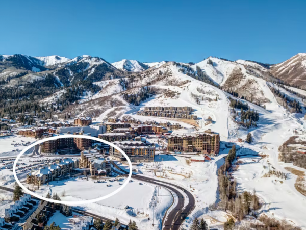 3 plus loft 4 bath walk to lift Canyons Village