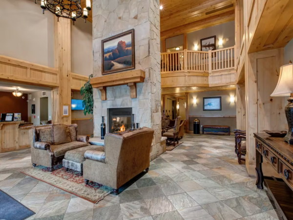 3 plus loft 4 bath walk to lift Canyons Village