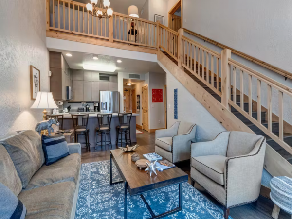 3 plus loft 4 bath walk to lift Canyons Village