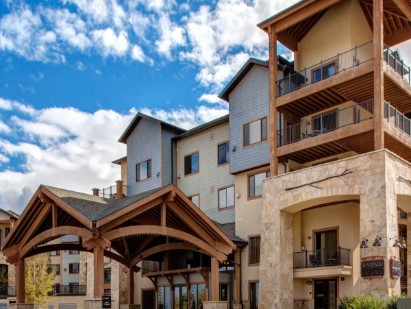 3 plus loft 4 bath walk to lift Canyons Village