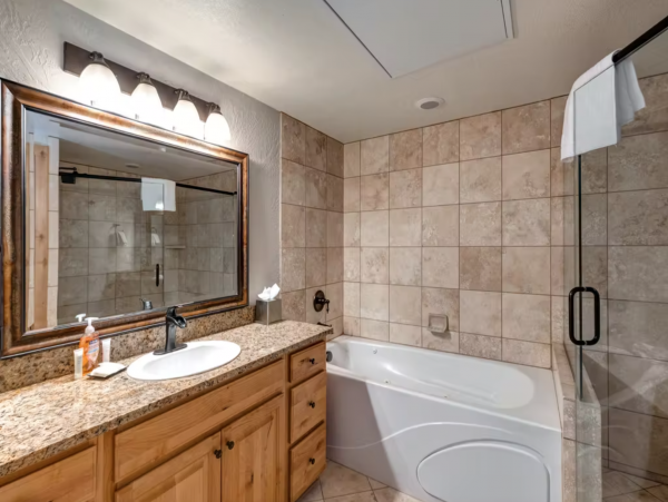 3 plus loft 4 bath walk to lift Canyons Village
