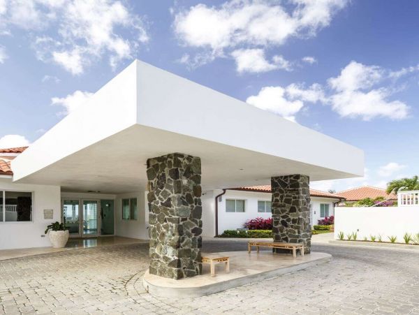 St. Lucia Home 1002863