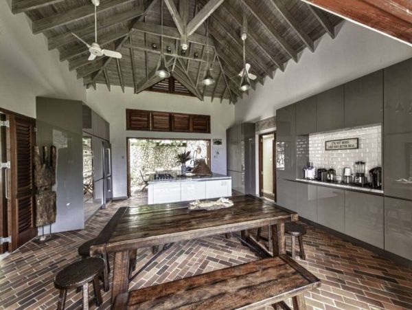 St. Lucia Home 1002866