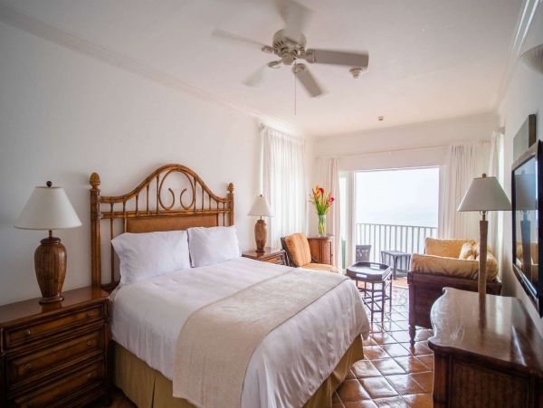 St. Lucia Home 1002868