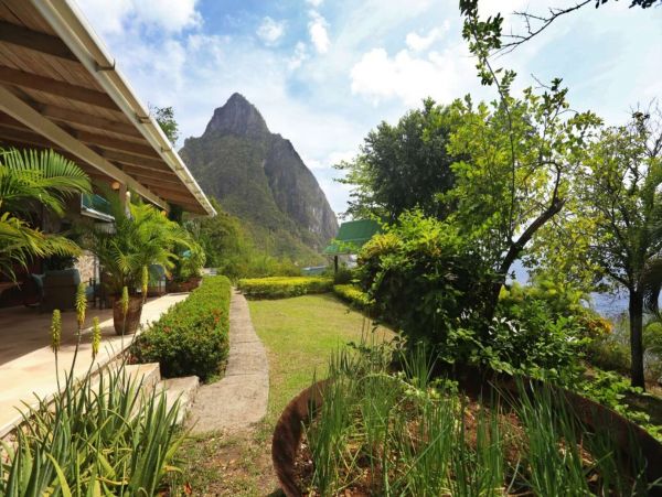 St. Lucia Home 1002884