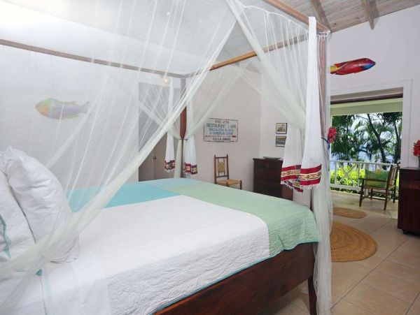 St. Lucia Home 1002884