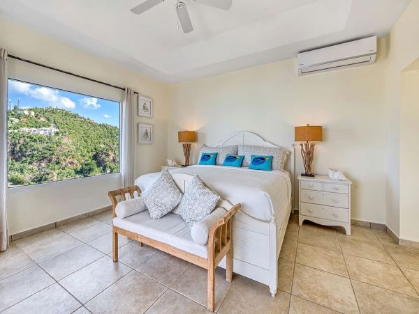 Saint Martin Breathtaking Villa on a Cliff with Pool & Impeccable Ocean Views